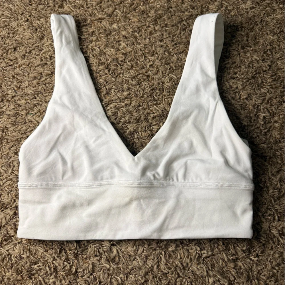 Lululemon White Racerback Sports Bra Medium Support Yoga Gym Athleisure‎